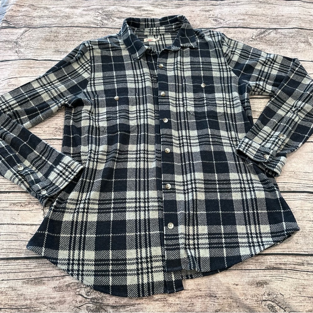 Faherty Legend Sweater Overshirt in Black and Grey Plaid Size Medium
